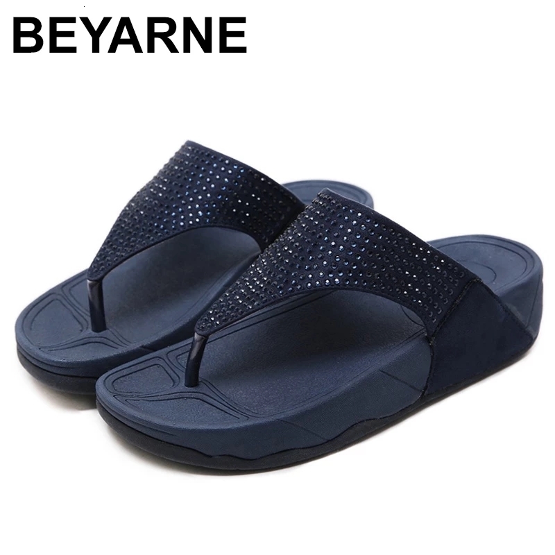 Slippers BEYARNE Women Summer Flat Platform Shoes Outside Slippers Fashion Crystal Silver Flip Flops 230203, Blue
Slippers BEYARNE Women Summer Flat Platform Shoes Outside Slippers Fashion Crystal Silver Flip Flops 230203, Blue
