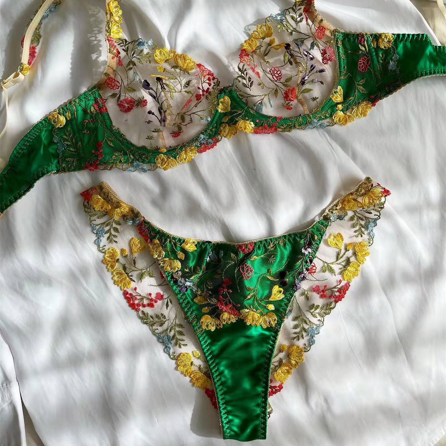 Other Panties Yimunancy 2Piece Lace Bra Set Women Embroidery Green Floral Panty Underwear Set Sexy Lingerie Set 230202, White
Other Panties Yimunancy 2Piece Lace Bra Set Women Embroidery Green Floral Panty Underwear Set Sexy Lingerie Set 230202, White