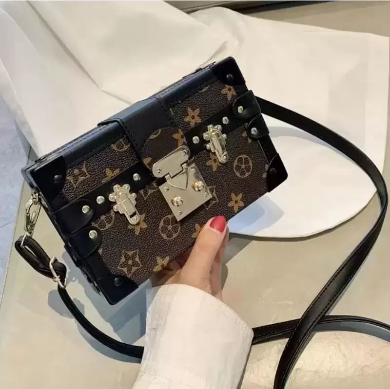 Luxury Shoulder Handbags luggage Box bag Womans Evening Bags Genuine Leather Fashion Wholesale Designer Clutch Messenger boxes Wal wHJqk, Old flower
Luxury Shoulder Handbags luggage Box bag Womans Evening Bags Genuine Leather Fashion Wholesale Designer Clutch Messenger boxes Wal wHJqk, Old flower