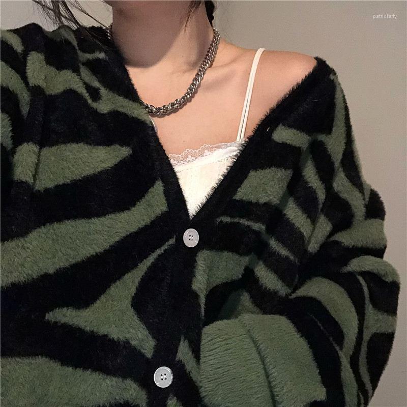 Women' Knits Women Cardigan Zebra Loose Pattern V-neck Casual Single Breasted Knitted Sweater Korean Style Ulzzang Autumn Outwear
Women' Knits Women Cardigan Zebra Loose Pattern V-neck Casual Single Breasted Knitted Sweater Korean Style Ulzzang Autumn Outwear