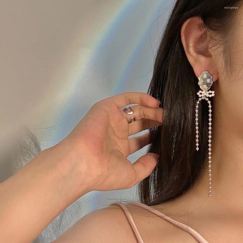 Backs Earrings Design Earring For Women Personalized Makeup Mirror Bowknot Asymmetrical Tassel Simple And Versatile
Backs Earrings Design Earring For Women Personalized Makeup Mirror Bowknot Asymmetrical Tassel Simple And Versatile