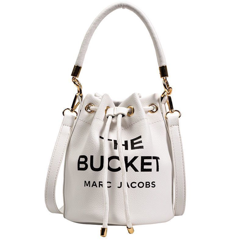 Totes the Bucket Bag for Woman Black Red Green Pink Brown Marcjocobs Shoulder Handbags 26cm Tote Bags Mj Designer Fashion Famous Cross Body Women Totes Bagls2x, White
Totes the Bucket Bag for Woman Black Red Green Pink Brown Marcjocobs Shoulder Handbags 26cm Tote Bags Mj Designer Fashion Famous Cross Body Women Totes Bagls2x, White
