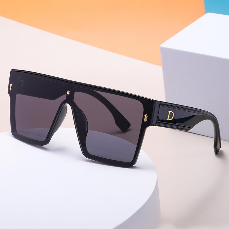 Sunglasses Retro Oversized Square Fashion One-piece Vintage Male Sunglasse Top Quality Brand Design Uv400 Decorative Glasses
Sunglasses Retro Oversized Square Fashion One-piece Vintage Male Sunglasse Top Quality Brand Design Uv400 Decorative Glasses
