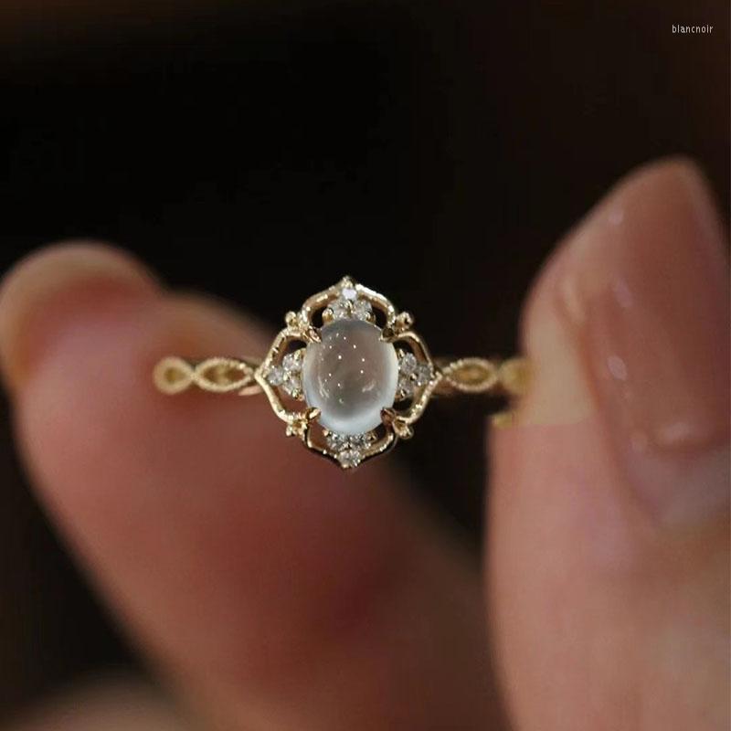 Wedding Rings VENTFILLE 925 Stamp Silver Color Opal Ring For Women Girl Braided Hollow Romantic Jewelry Engagement Gift Drop
Wedding Rings VENTFILLE 925 Stamp Silver Color Opal Ring For Women Girl Braided Hollow Romantic Jewelry Engagement Gift Drop