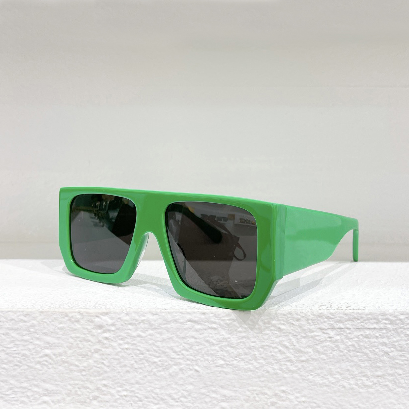Designer Green Grey Large Sunglasses for Men Big Sun Glasses Shades outdoor UV400 Protection Eyewear with Box
Designer Green Grey Large Sunglasses for Men Big Sun Glasses Shades outdoor UV400 Protection Eyewear with Box