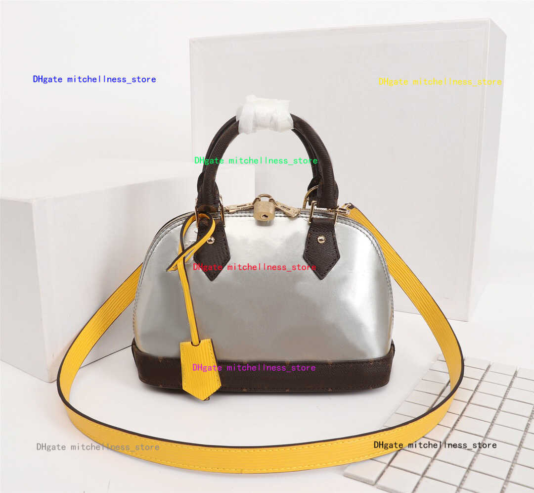 Original High Quality Designer Luxury Handbags Purses ALMA BB Bag Women Brand Tote Toron Patent leather Shell bag Real Leather Shoulder Bags, 1#m53152
Original High Quality Designer Luxury Handbags Purses ALMA BB Bag Women Brand Tote Toron Patent leather Shell bag Real Leather Shoulder Bags, 1#m53152