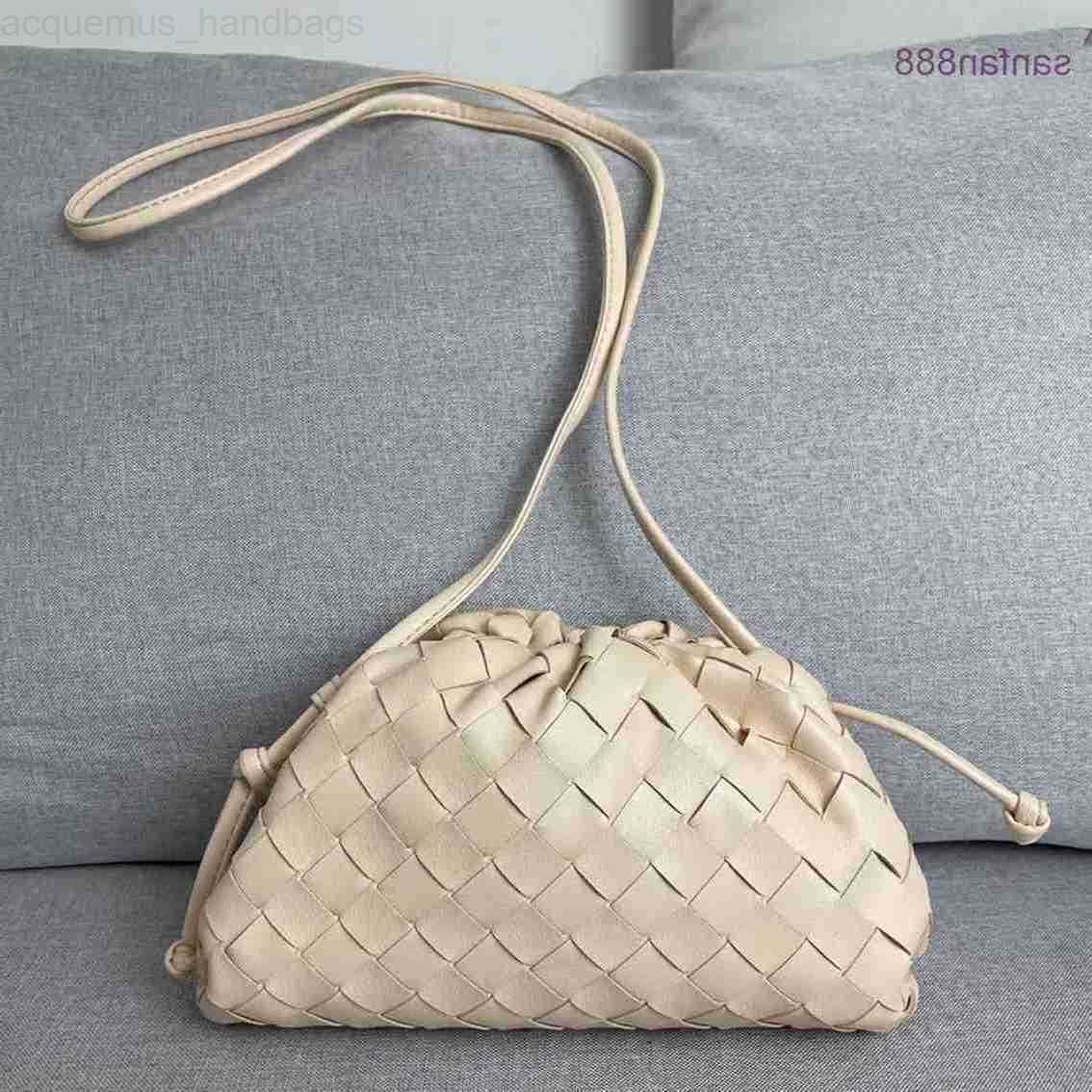 Bottegas Bag Vene Jodie 2022 new style thick lattice woven cloud bag soft leather dumpling Single Shoulder Messenger holding small f, Crackle fruit green
Bottegas Bag Vene Jodie 2022 new style thick lattice woven cloud bag soft leather dumpling Single Shoulder Messenger holding small f, Crackle fruit green