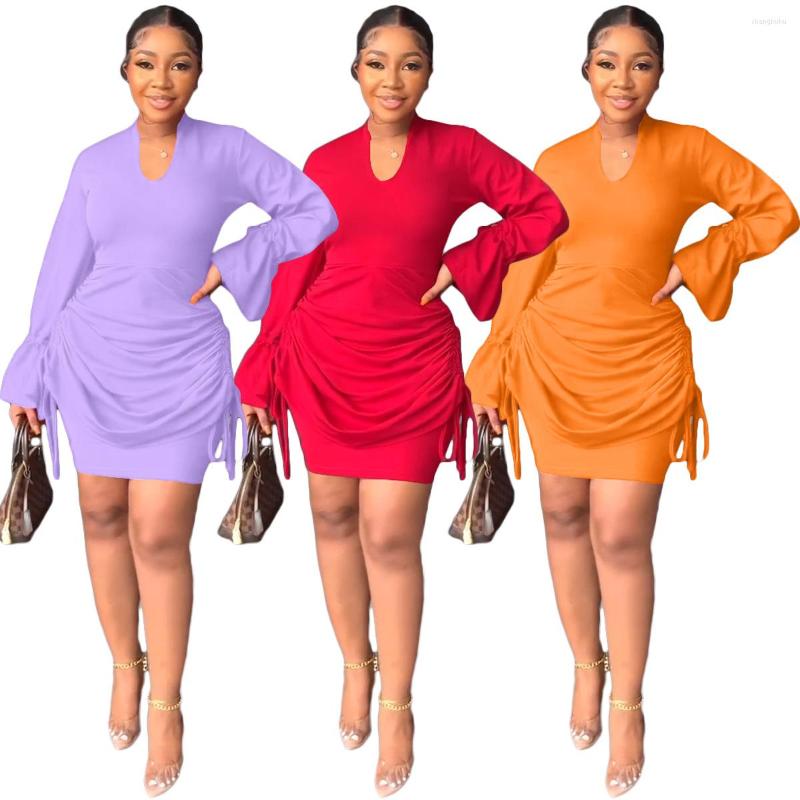 Casual Dresses 2023 Women V-neck Long Sleeve Flare Pleating Fashion Commuter Dress Pure Color Mini Short, Red
Casual Dresses 2023 Women V-neck Long Sleeve Flare Pleating Fashion Commuter Dress Pure Color Mini Short, Red