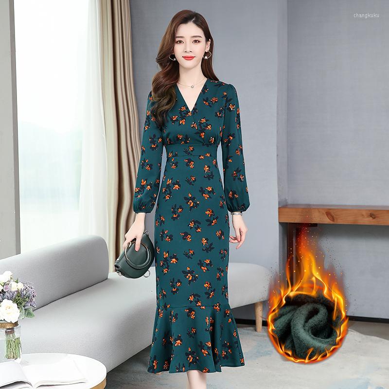 Casual Dresses Plush Floral Dress Autumn Winter Retro French Robe Femme Chic Bottoming Fishtail Vestidos De Festa, Green
Casual Dresses Plush Floral Dress Autumn Winter Retro French Robe Femme Chic Bottoming Fishtail Vestidos De Festa, Green