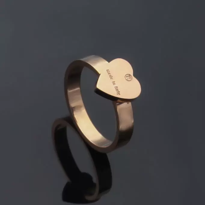 Extravagant Simple heart Love Ring Gold Silver Rose Colors Stainless Steel Couple Rings Fashion Women Designer Jewelry Lady Party Gifts
Extravagant Simple heart Love Ring Gold Silver Rose Colors Stainless Steel Couple Rings Fashion Women Designer Jewelry Lady Party Gifts