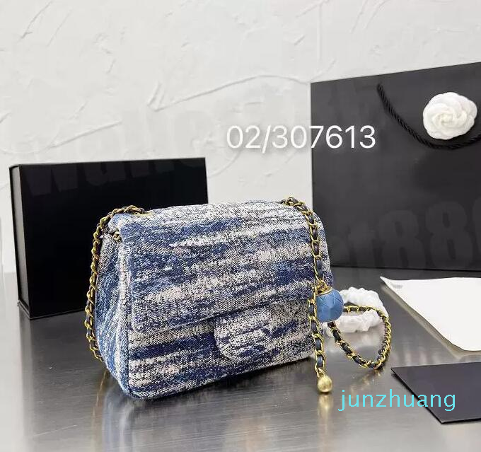 Denim Blue Shoulder Bag Luxury Designer Women Cowboy Chain Crossbody 77 Bags Totes Classic Brand Lady Canvas Flap Purses Handbags, 01
Denim Blue Shoulder Bag Luxury Designer Women Cowboy Chain Crossbody 77 Bags Totes Classic Brand Lady Canvas Flap Purses Handbags, 01
