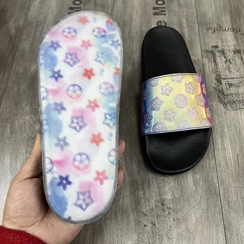 2023 Fashion HOT Sandals COLOR Changing holographic laser Slippers Women Men Slip On Slides Clear Sole Vintage Platform Scuffs Flip flops Beach Pool Sport Shoes, Bsch23
2023 Fashion HOT Sandals COLOR Changing holographic laser Slippers Women Men Slip On Slides Clear Sole Vintage Platform Scuffs Flip flops Beach Pool Sport Shoes, Bsch23