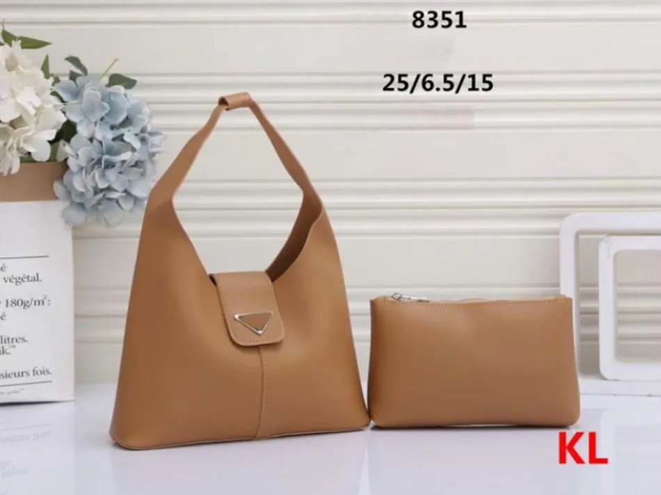 Women triangle sign tote PU leather Shoulder Bag Luxury Designer Crossbody Bags Handbag Wallet duffle handbags messenger Louiseities Viutonities Lady Purses, Green
Women triangle sign tote PU leather Shoulder Bag Luxury Designer Crossbody Bags Handbag Wallet duffle handbags messenger Louiseities Viutonities Lady Purses, Green