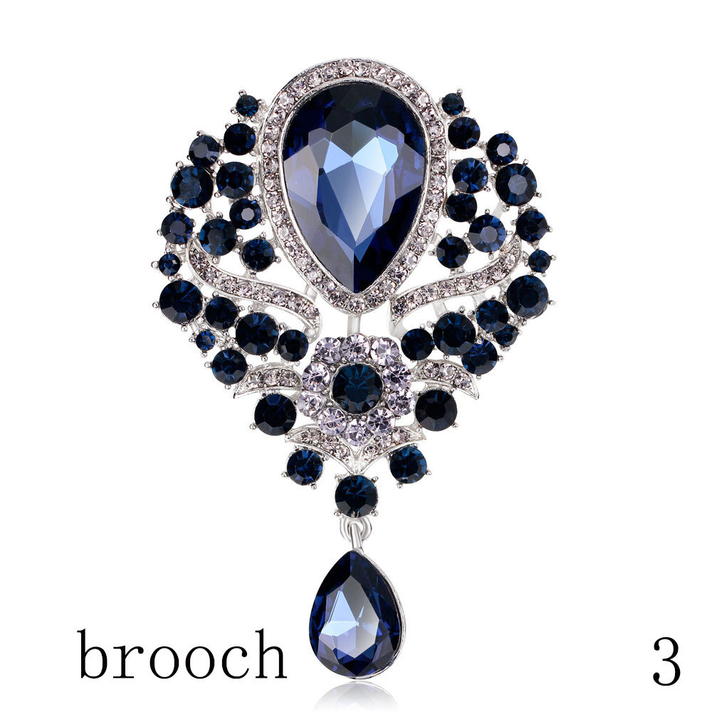 Pins Brooches Big Crystal Flower Large Brooch Grape and Wedding Jewelry Corsage Dress Coat Accessories 230202
Pins Brooches Big Crystal Flower Large Brooch Grape and Wedding Jewelry Corsage Dress Coat Accessories 230202