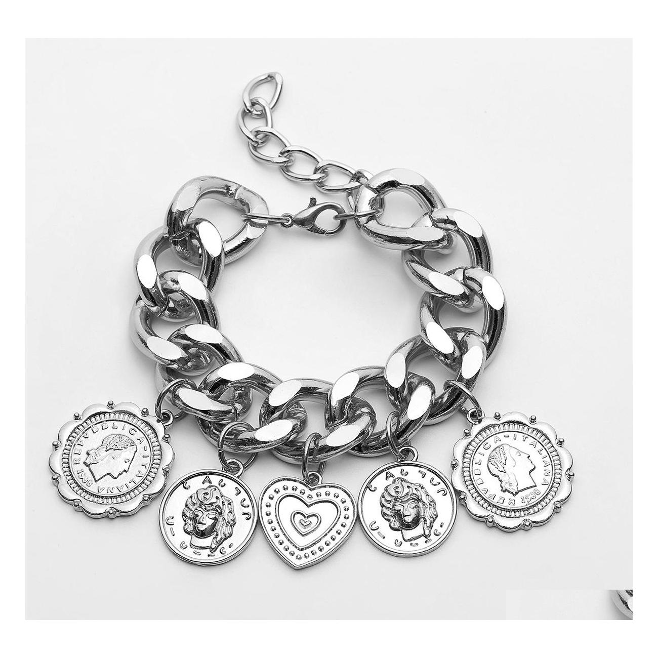 Charm Bracelets Vintage Embossed Bracelet Female Color Heart Figure Round Circle Charms Drop Delivery Jewelry Dh6A7
Charm Bracelets Vintage Embossed Bracelet Female Color Heart Figure Round Circle Charms Drop Delivery Jewelry Dh6A7