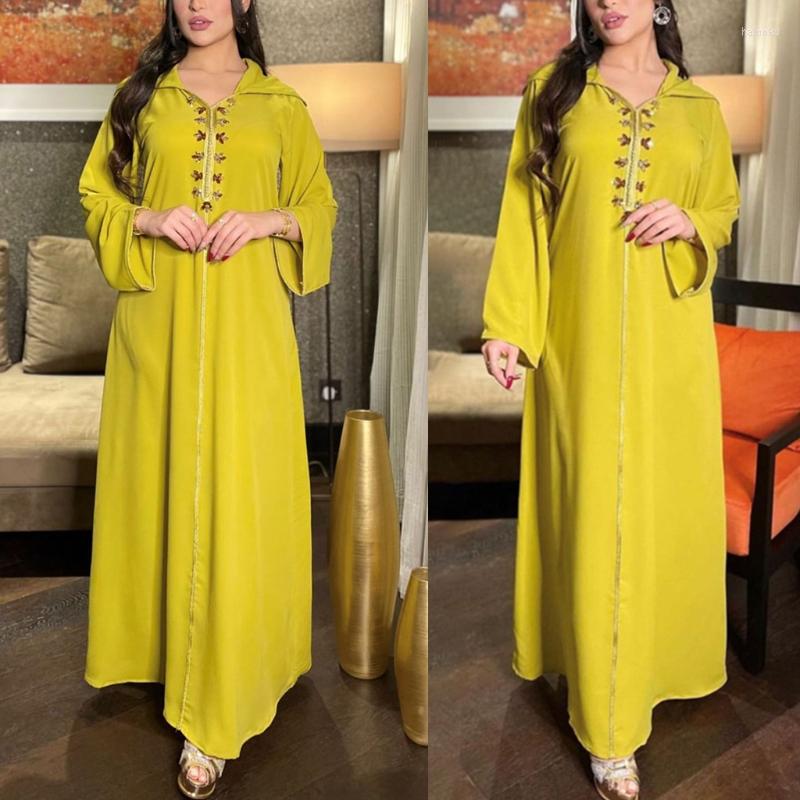 Ethnic Clothing Abaya Dubai Turkey Muslim Women Hooded Long Dress Embroidery V-Neck Rhinestone Islamic Robe Eid Mubarak Kaftan
Ethnic Clothing Abaya Dubai Turkey Muslim Women Hooded Long Dress Embroidery V-Neck Rhinestone Islamic Robe Eid Mubarak Kaftan