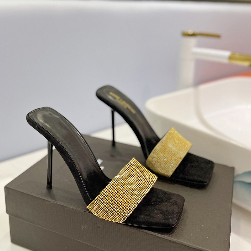 Luxury Brand Womens Stiletto Heels Hot Diamond Crystal Sandals Slippers Beach Shoes Square Head Non-slip Shoes Open Toe Shoes Party Dress Show Thin Sexy Designer, Silver
Luxury Brand Womens Stiletto Heels Hot Diamond Crystal Sandals Slippers Beach Shoes Square Head Non-slip Shoes Open Toe Shoes Party Dress Show Thin Sexy Designer, Silver