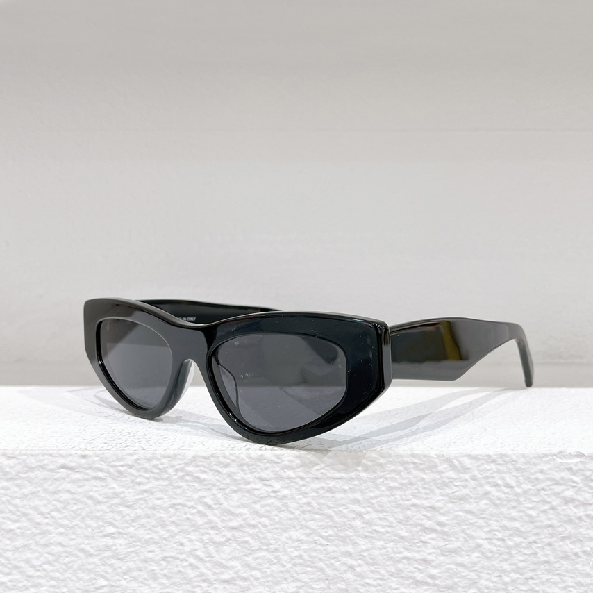 Womens Chunky Rectangle Cat Eye Sunglasses 995 Sunnies Glasses Sonnenbrille gafa de sol Sun Shades UV400 Eyewear with Box
Womens Chunky Rectangle Cat Eye Sunglasses 995 Sunnies Glasses Sonnenbrille gafa de sol Sun Shades UV400 Eyewear with Box
