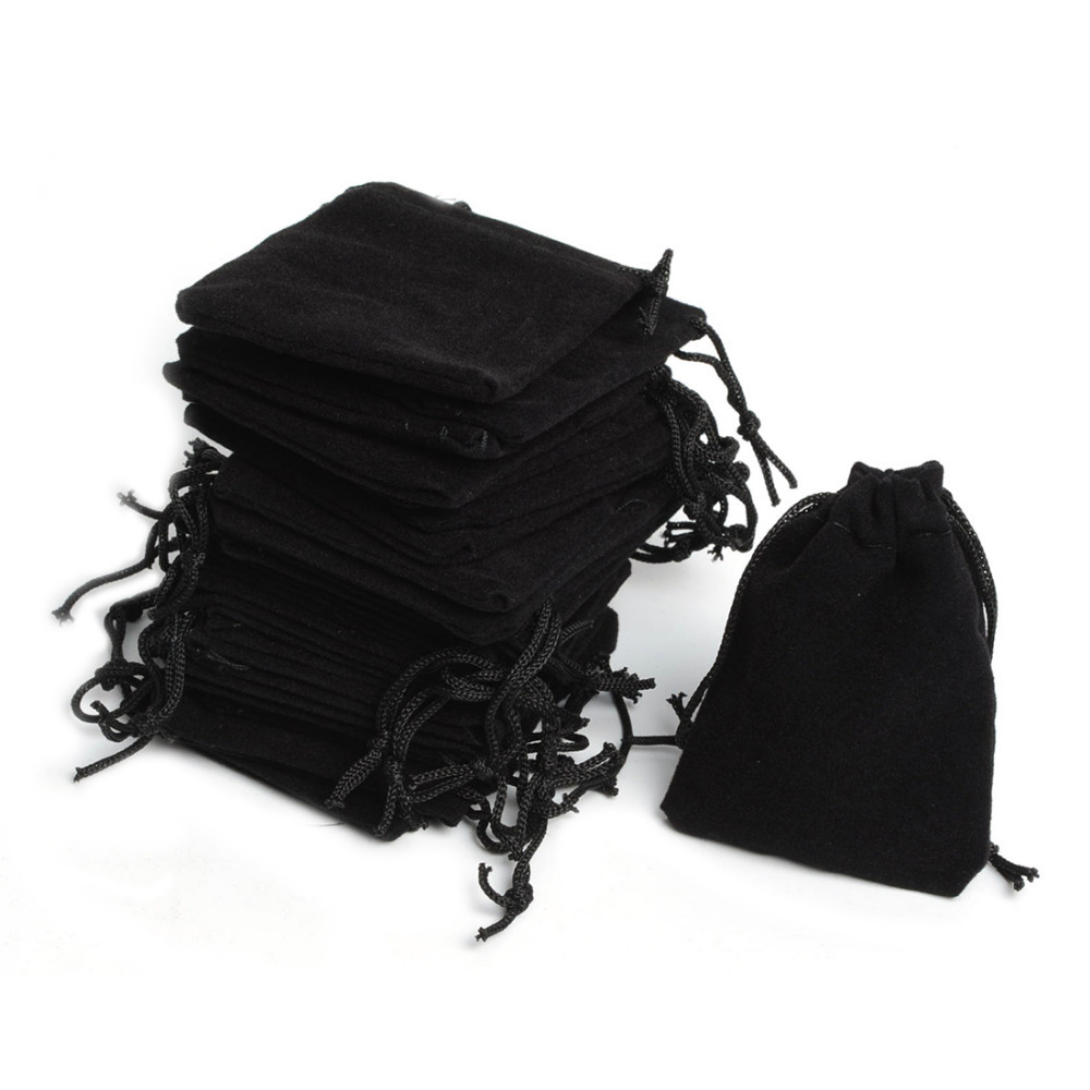Jewelry Boxes 100Pcs 5x7cm Velvet Drawstring Pouch Bag Christmas Wedding Gift s Pouches Packaging sachet bonbon zakjes 230202
Jewelry Boxes 100Pcs 5x7cm Velvet Drawstring Pouch Bag Christmas Wedding Gift s Pouches Packaging sachet bonbon zakjes 230202