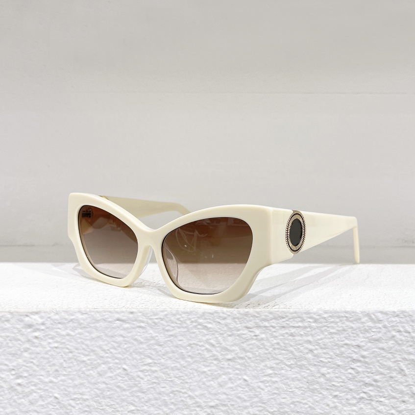 Butterfly Sunglasses for Women Nude Brown Shaded Glasses Shades Designer Sunglasses UV400 Eyewear with Box
Butterfly Sunglasses for Women Nude Brown Shaded Glasses Shades Designer Sunglasses UV400 Eyewear with Box