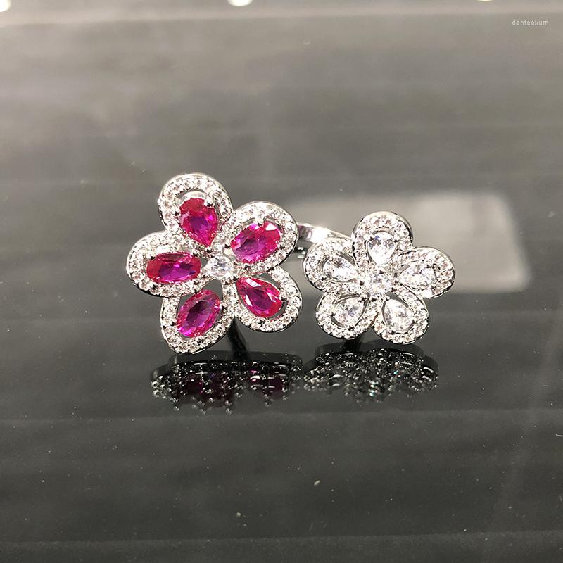 Wedding Rings PUNKI Wine Red White Color CZ 2 Flowers Engagement For Women Adjustable Size Fashion Jewelry Prom Accessories Gift ZPR556
Wedding Rings PUNKI Wine Red White Color CZ 2 Flowers Engagement For Women Adjustable Size Fashion Jewelry Prom Accessories Gift ZPR556