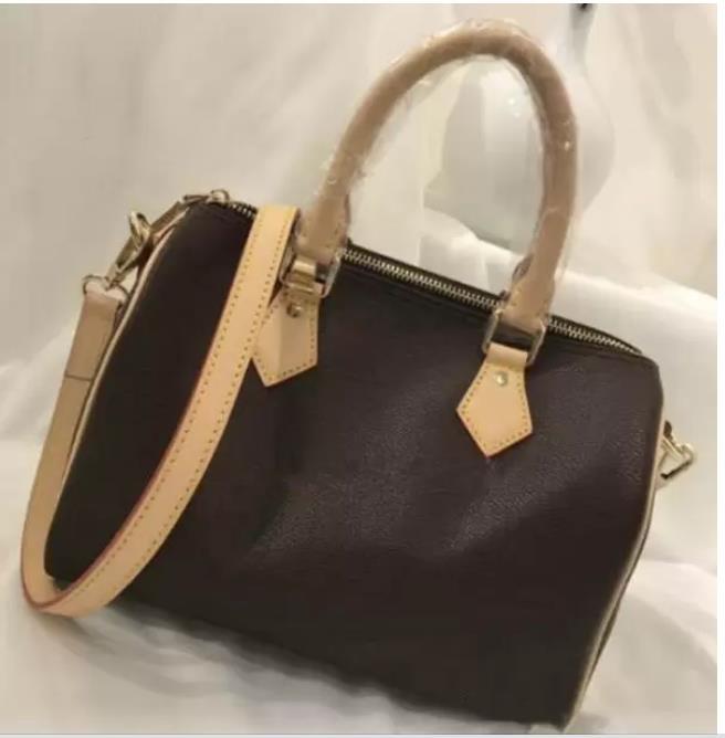 1-22021 designers Women Evening Bags print letter Leather Messenger Travel bag Fashion luxurys Crossbody bags Shoulder Bags Lady T OU, Make difference
1-22021 designers Women Evening Bags print letter Leather Messenger Travel bag Fashion luxurys Crossbody bags Shoulder Bags Lady T OU, Make difference