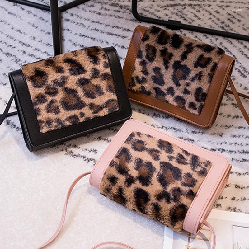 Evening Bags Women Leather Plush Splice Shoulder Leopard Patchwork Crossbody Messenger Bag Hasp Small Square Fashion Female Handbag, Green
Evening Bags Women Leather Plush Splice Shoulder Leopard Patchwork Crossbody Messenger Bag Hasp Small Square Fashion Female Handbag, Green
