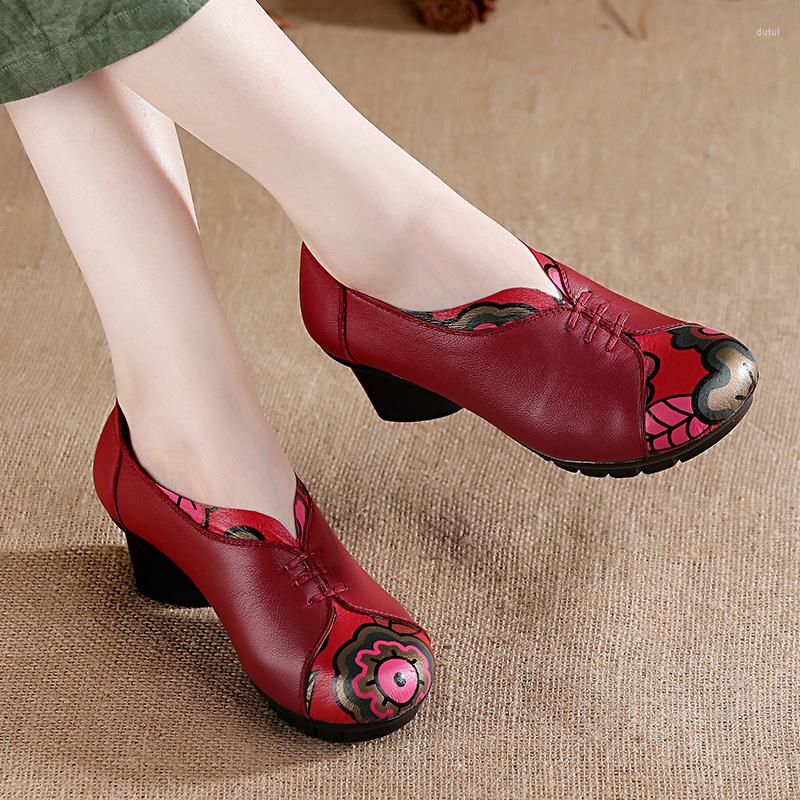 Dress Shoes Real Leather Pumps Women's V Neck Block Heels Woman Comfortable Small Pressure Ladies Low Crossdresser, Red
Dress Shoes Real Leather Pumps Women's V Neck Block Heels Woman Comfortable Small Pressure Ladies Low Crossdresser, Red
