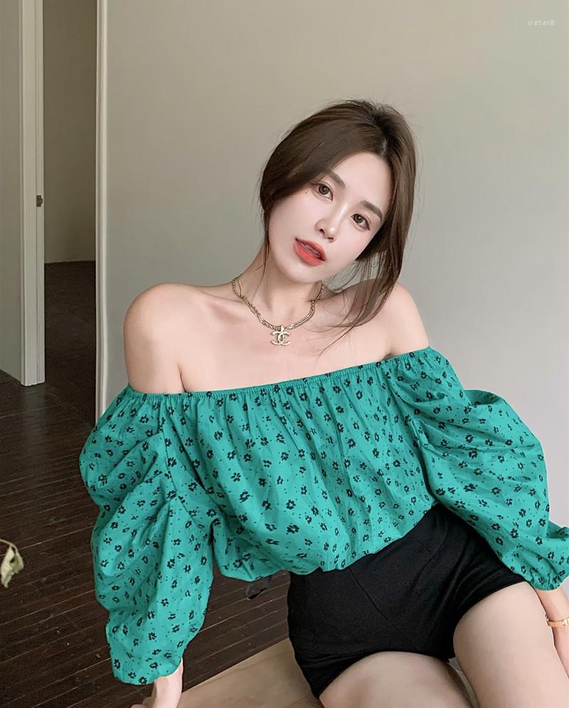 Women's Blouses One-shoulder Green Flower Blouse Korean Style Temperament Five-point Sleeve Thin Puff Shirt Female
Women's Blouses One-shoulder Green Flower Blouse Korean Style Temperament Five-point Sleeve Thin Puff Shirt Female