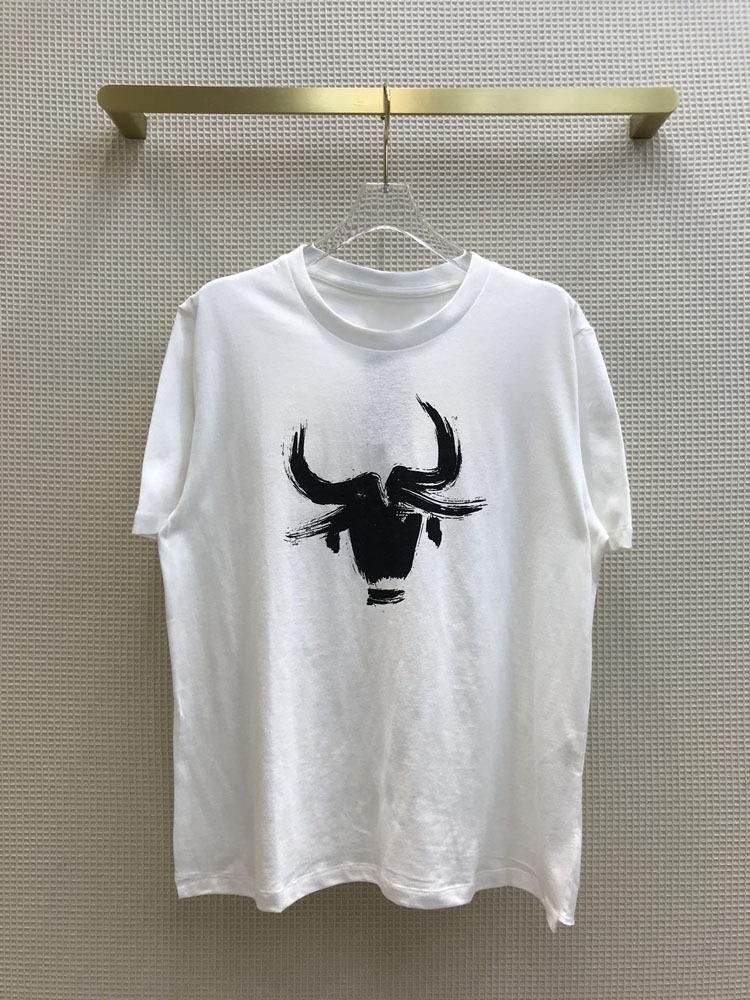 Women' T Shirts 2023 Summer White Shirt For Women Design Ink Ox Head Short Sleeve Loose Tops Streetwear Oversize Solid Lady
Women' T Shirts 2023 Summer White Shirt For Women Design Ink Ox Head Short Sleeve Loose Tops Streetwear Oversize Solid Lady