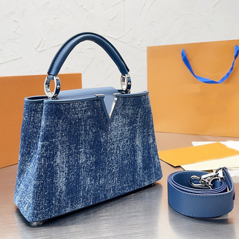 Denim Jeans Handbag Crossbody Bags Tote Bags Colored Dots Printed Classic Letter Buckle Removabe Wide Shoulder Strap Women Capuci Handbags Internal Pockets
Denim Jeans Handbag Crossbody Bags Tote Bags Colored Dots Printed Classic Letter Buckle Removabe Wide Shoulder Strap Women Capuci Handbags Internal Pockets