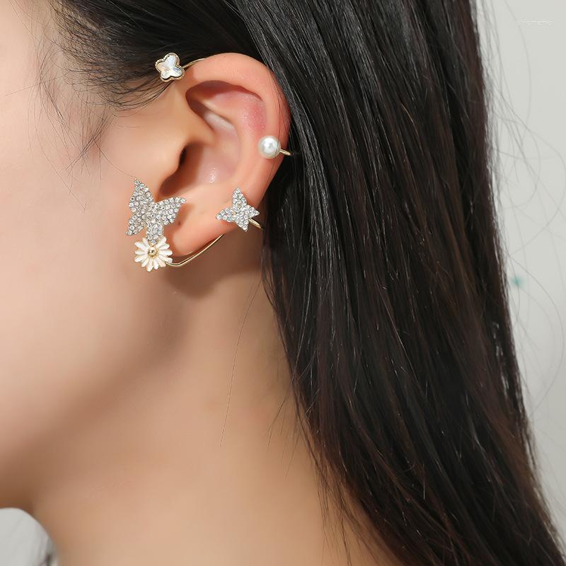 Backs Earrings Gold Plated Metal Ear Bone Clip For Women Sweet Exquisite Sparkling Zircon Butterfly Cuff Earring Korean Party Jewelry
Backs Earrings Gold Plated Metal Ear Bone Clip For Women Sweet Exquisite Sparkling Zircon Butterfly Cuff Earring Korean Party Jewelry
