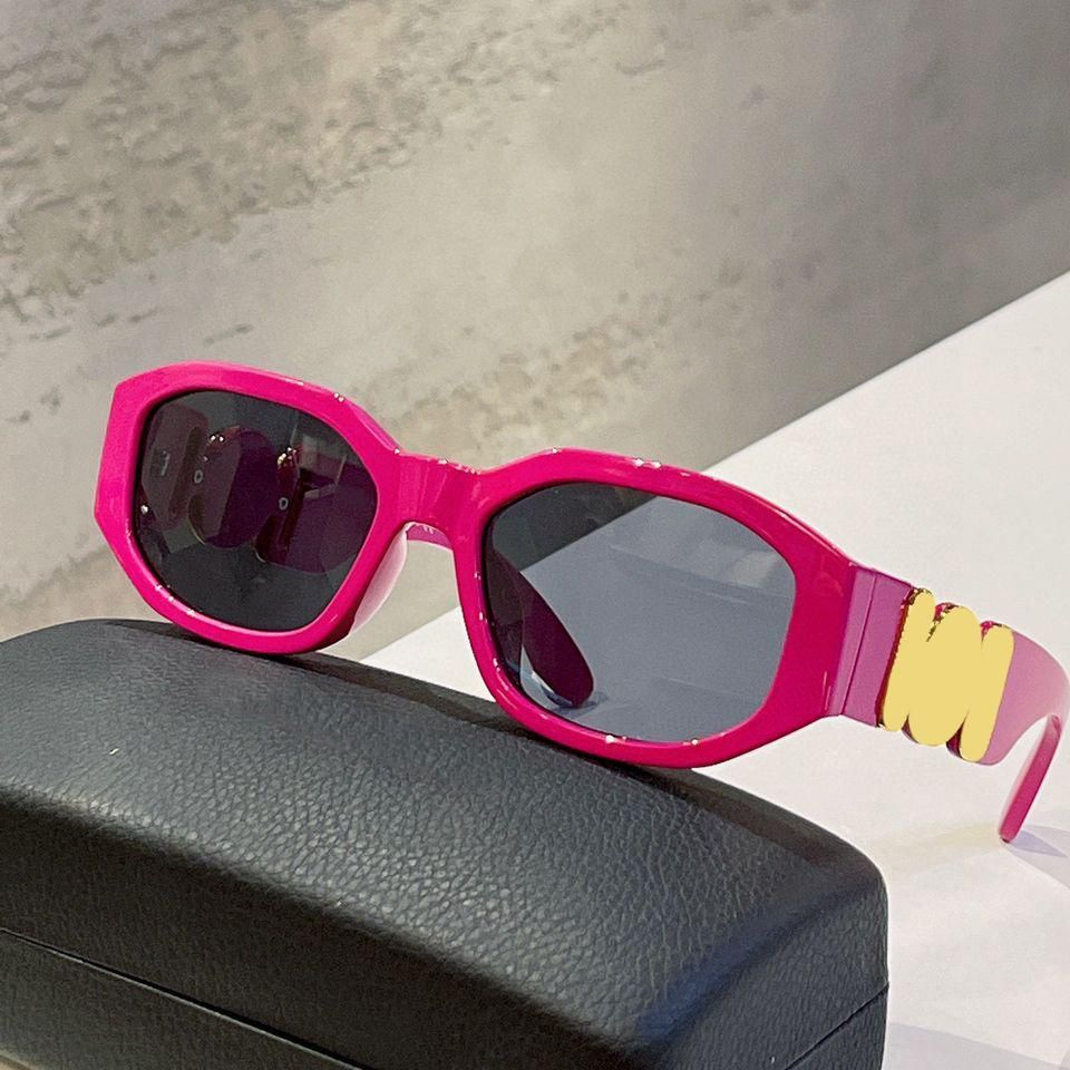 Small Frame Sunglasses For Men Women Fashion Design V Sunglass Designer Sun Glasses Man Woman Polarized UV400 Lenses Come with Case Clo Xmcf
Small Frame Sunglasses For Men Women Fashion Design V Sunglass Designer Sun Glasses Man Woman Polarized UV400 Lenses Come with Case Clo Xmcf