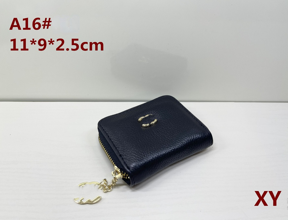 Wallets Short Wallet Embossed Letters Classic Zipper Purse Card Holder Female Leather Compact Multiple Card Slots Design
Wallets Short Wallet Embossed Letters Classic Zipper Purse Card Holder Female Leather Compact Multiple Card Slots Design