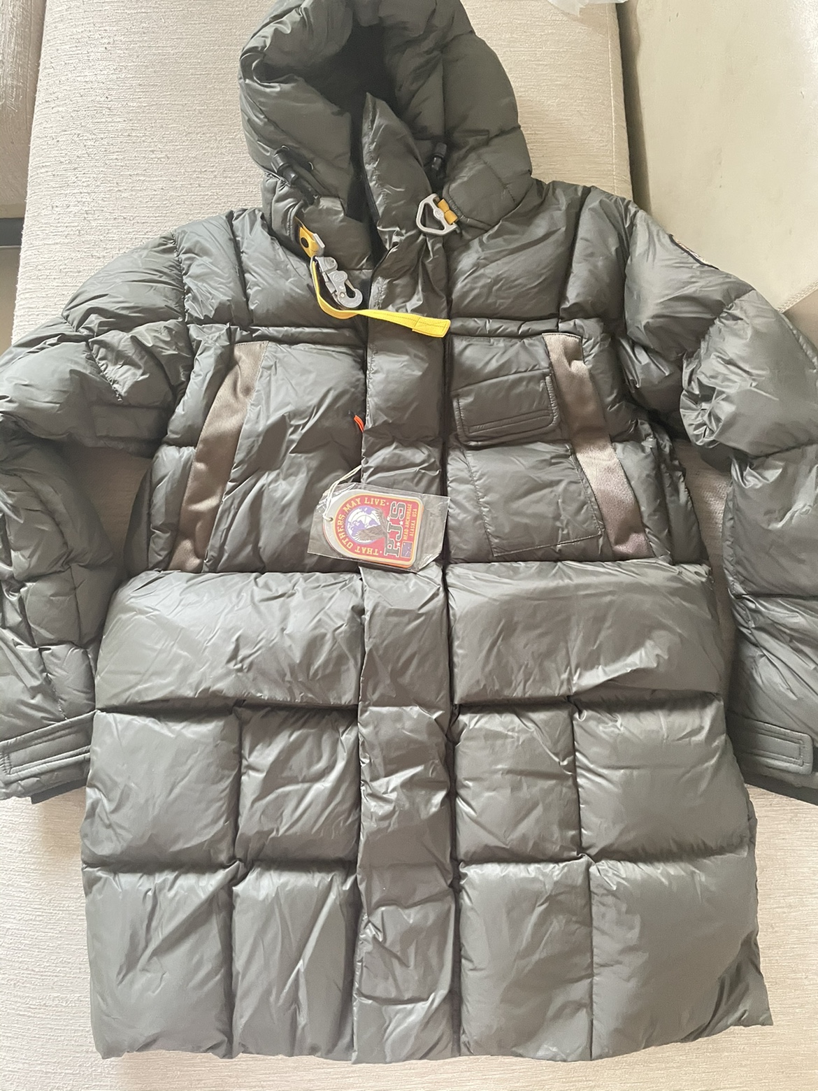 Men Downs American Paratroopers Hooded Outdoor Warm Coat Parker Army Green White Goose Down parajumpers
Men Downs American Paratroopers Hooded Outdoor Warm Coat Parker Army Green White Goose Down parajumpers