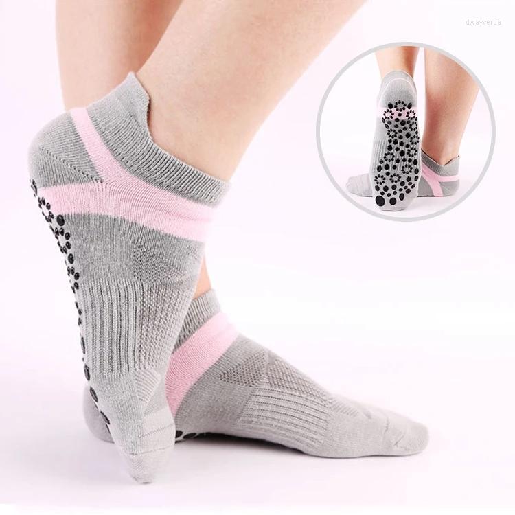 Athletic Socks Women Sports Fitness Yoga Round Head Cotton Non-Slip Breathable Ventilation Pilates Ballet Dance Sock
Athletic Socks Women Sports Fitness Yoga Round Head Cotton Non-Slip Breathable Ventilation Pilates Ballet Dance Sock