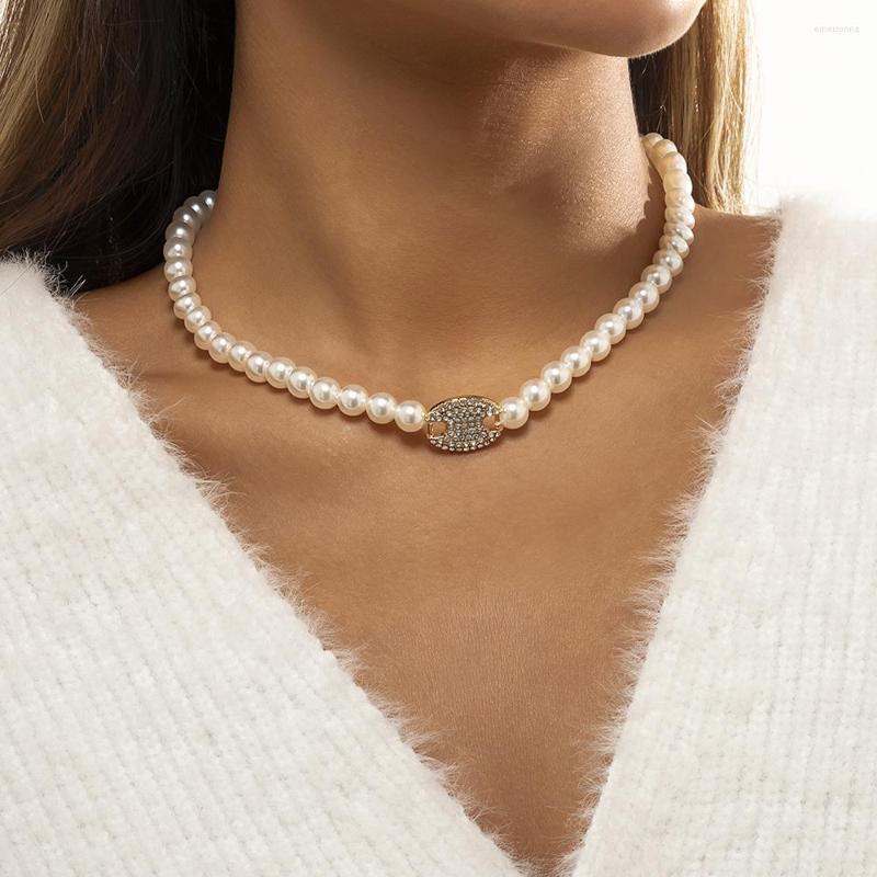 Choker Metal Full Rhinestone Pig Nose Buckle Necklace Baroque Imitation Pearl Beaded Strand Clavicle Chain Coffee Beans
Choker Metal Full Rhinestone Pig Nose Buckle Necklace Baroque Imitation Pearl Beaded Strand Clavicle Chain Coffee Beans