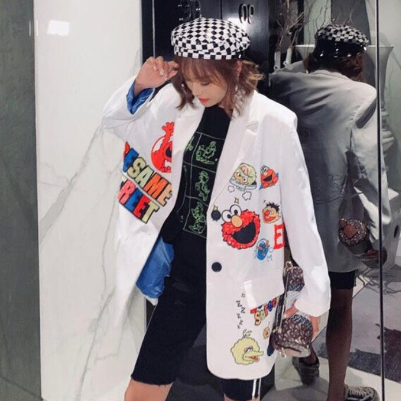 Women's Suits Blazers Spring White Green Cartoon Graffiti Woman Sequined Oversized Blazer Coat Beaded Outerwear Jacket Female BF Cardigan Tops 230203
Women's Suits Blazers Spring White Green Cartoon Graffiti Woman Sequined Oversized Blazer Coat Beaded Outerwear Jacket Female BF Cardigan Tops 230203