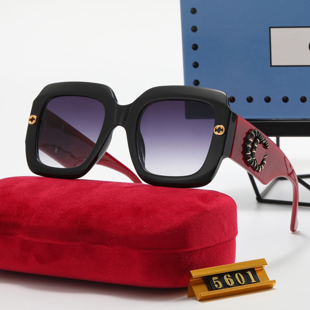 Designer Sunglasses for Women Classic Eyeglasses Goggle Outdoor Beach Sun Glasses For Man Mix Color Optional Triangular signature with box good nice
Designer Sunglasses for Women Classic Eyeglasses Goggle Outdoor Beach Sun Glasses For Man Mix Color Optional Triangular signature with box good nice