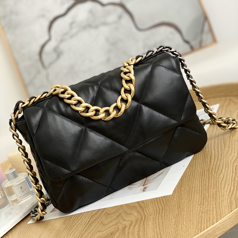 Designer Bags Chain Flap Quilted Bag Women Calfskin Caviar Leather Shoulder Bags Crossbody Handbags Purses Tote Lady Clutch Card Holder C Family-1162 Have a box, Red
Designer Bags Chain Flap Quilted Bag Women Calfskin Caviar Leather Shoulder Bags Crossbody Handbags Purses Tote Lady Clutch Card Holder C Family-1162 Have a box, Red