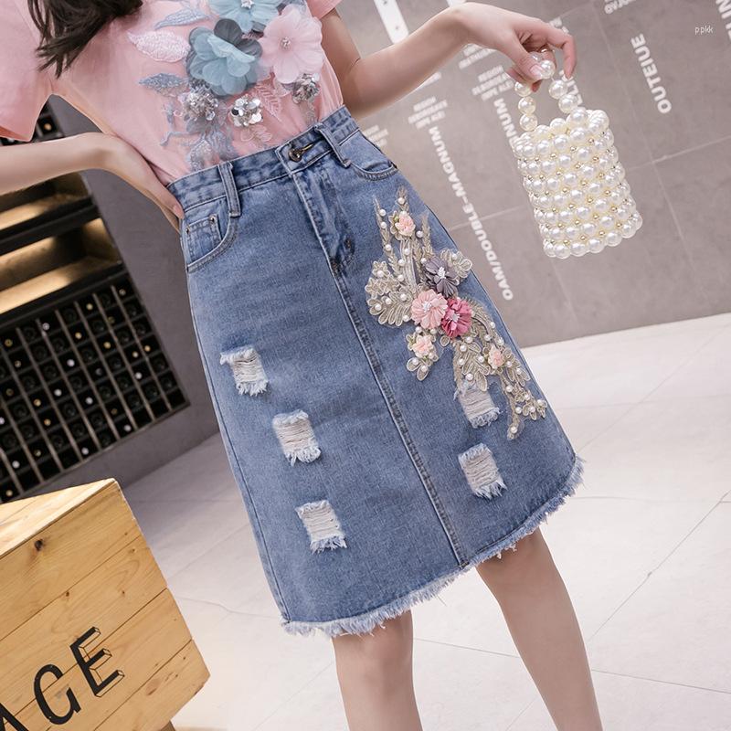 Skirts High Quality Heavy Industry Embroidered Flowers Denim Skirt Handmade T-shirt 2PCS Casual Suit 2023 Summer Women Set, Pink
Skirts High Quality Heavy Industry Embroidered Flowers Denim Skirt Handmade T-shirt 2PCS Casual Suit 2023 Summer Women Set, Pink