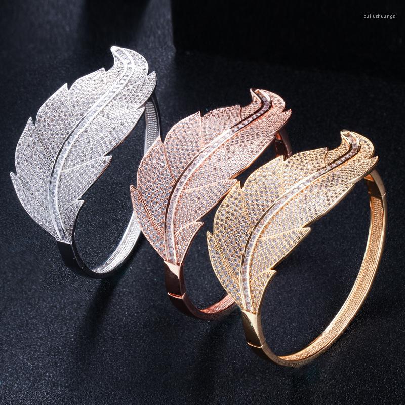 Bangle Women Wedding Jewelry Cubic Zirconia Leaf Shape Big Wide African Dubai Rose Gold Color Open Bangles
Bangle Women Wedding Jewelry Cubic Zirconia Leaf Shape Big Wide African Dubai Rose Gold Color Open Bangles