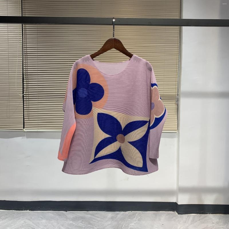 Women's T Shirts Miyake Pleated Autumn Women's Fashion Casual Loose Geometric Flower Print Top, Picture color
Women's T Shirts Miyake Pleated Autumn Women's Fashion Casual Loose Geometric Flower Print Top, Picture color