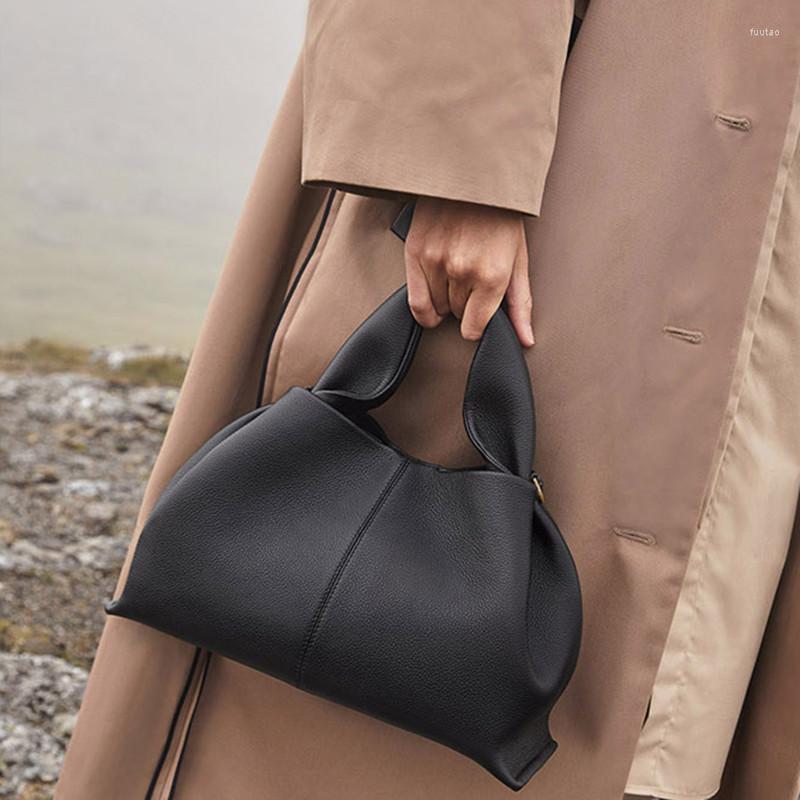 Evening Bags Portable Leather Makeup Storage Fashion Style Lady Square Dumpling Shape Handbag One Shoulder Messenger Bag, 22x13x11 yellow
Evening Bags Portable Leather Makeup Storage Fashion Style Lady Square Dumpling Shape Handbag One Shoulder Messenger Bag, 22x13x11 yellow