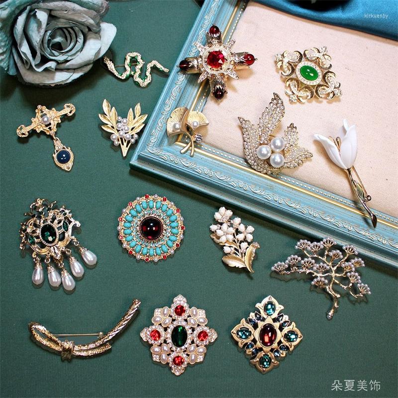 Brooches Vintage Baroque Pin Accessories Decorated With Courtly Style Revival Cuban Rock Western Brooch Corsage Badges
Brooches Vintage Baroque Pin Accessories Decorated With Courtly Style Revival Cuban Rock Western Brooch Corsage Badges