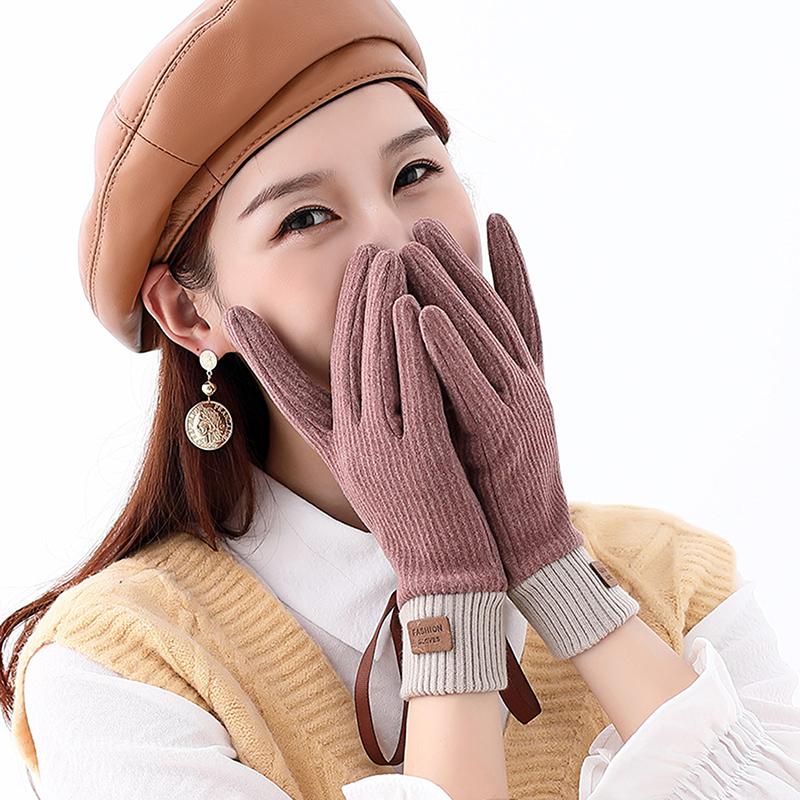 Five Fingers Gloves Warm Ladies Winter Outdoor Sports Riding Thickened Touch Screen Driving
Five Fingers Gloves Warm Ladies Winter Outdoor Sports Riding Thickened Touch Screen Driving