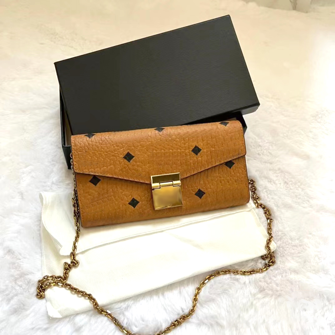 Luxury Designer 5A quality classic Crossbody Bags Women's handbag hobo WOC Genuine Leather tote wallet girl gift Evening lady fashion Shoulder Clutch Bag Chain Purse, Pink
Luxury Designer 5A quality classic Crossbody Bags Women's handbag hobo WOC Genuine Leather tote wallet girl gift Evening lady fashion Shoulder Clutch Bag Chain Purse, Pink