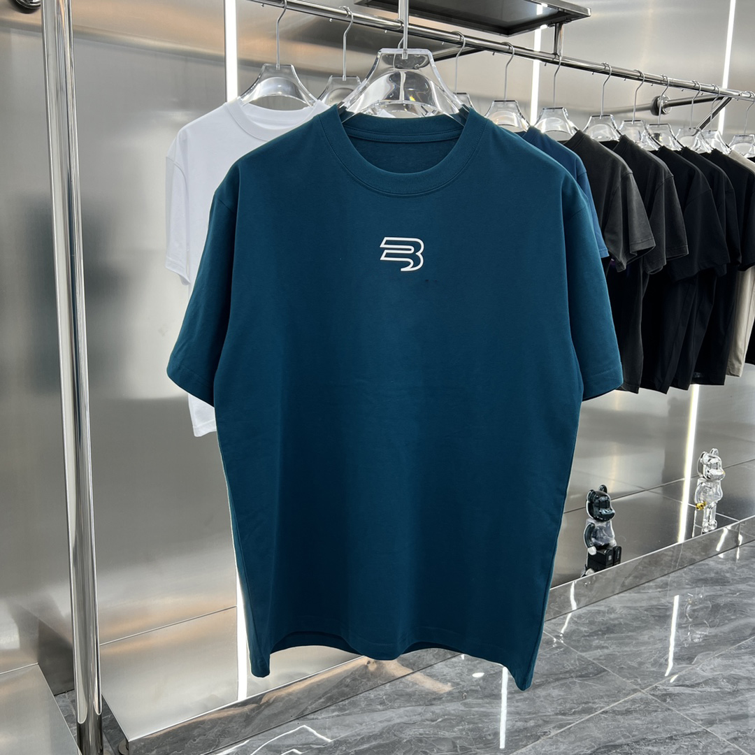 Men's Plus Tees & Polos Round neck embroidered and printed polar style summer wear with street pure cotton facl11l.
Men's Plus Tees & Polos Round neck embroidered and printed polar style summer wear with street pure cotton facl11l.