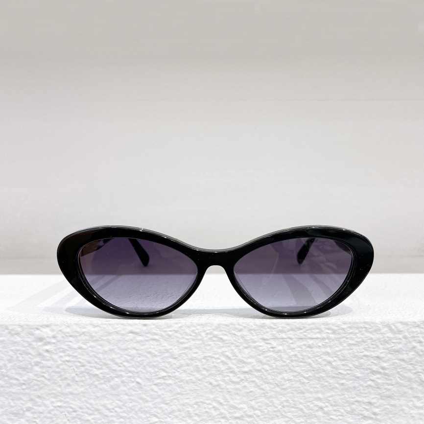 Cat Eye Sunglasses for Women Black Grey Shaded Sunnies Summer Fashion Sun Shades Sonnenbrille UV400 Protection Eyewear with Case
Cat Eye Sunglasses for Women Black Grey Shaded Sunnies Summer Fashion Sun Shades Sonnenbrille UV400 Protection Eyewear with Case