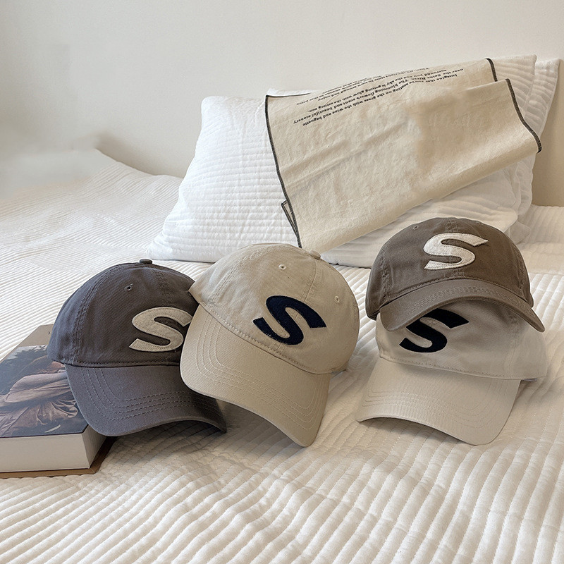 2023 New Classic Letters Ball Cap Men Female Baseball Caps Designer Hat Luxury Women Adjustable Snapbacks Hats, Multi
2023 New Classic Letters Ball Cap Men Female Baseball Caps Designer Hat Luxury Women Adjustable Snapbacks Hats, Multi